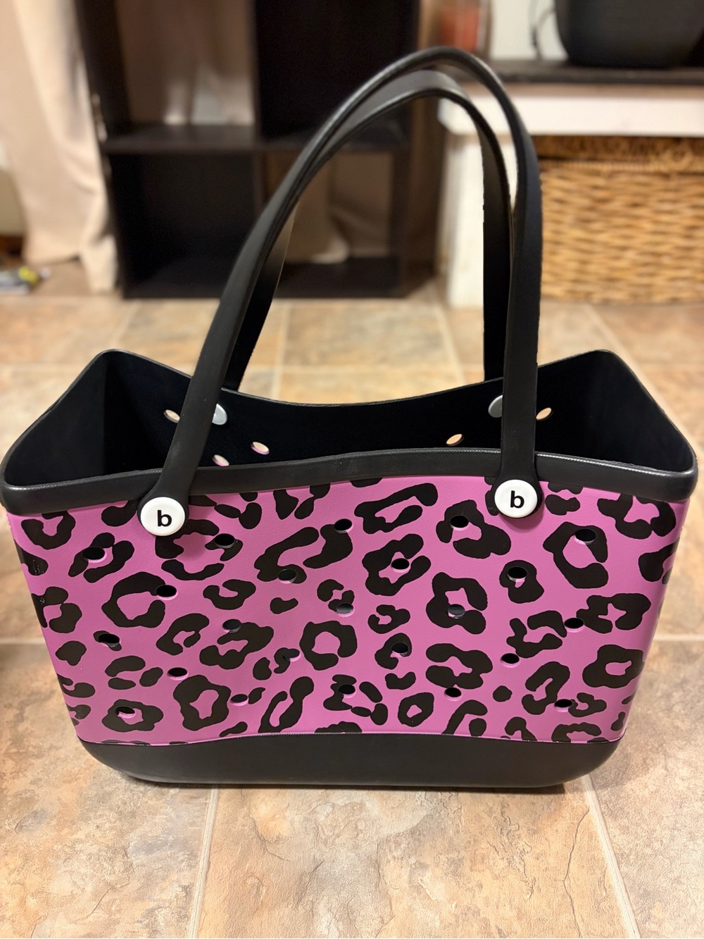 XL pink and black cheetah print rubber tote